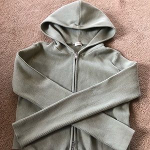 Zip up cropped hoodie